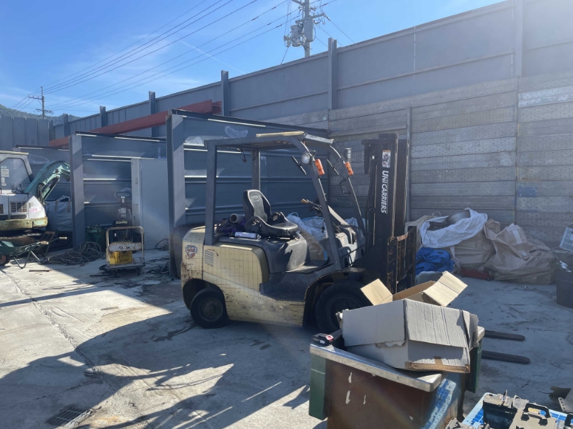 フォークリフト